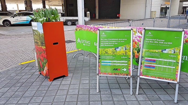 Keukenhofiin Amsterdamin lentokentältä