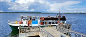 Saaristoveneellä Helsingin ja Espoon ulkoilusaariin