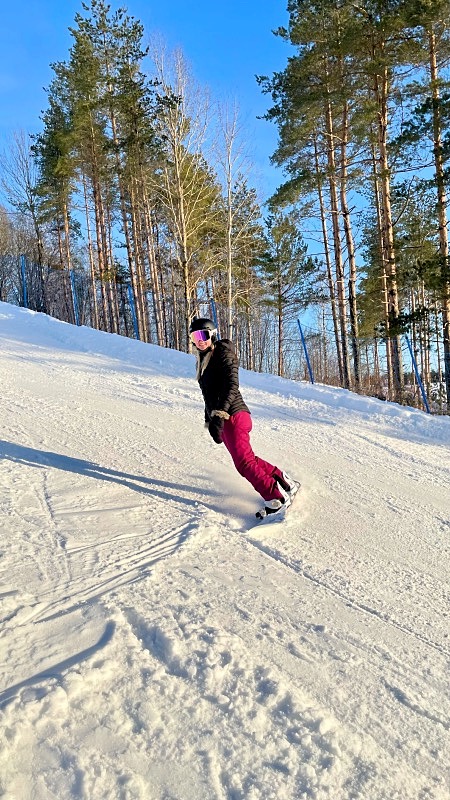 Sveitsissä Hvyinkäällä lautailemassa