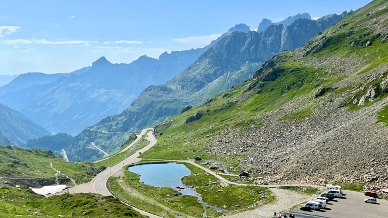 Sustenpass alppitie Sveitsissä