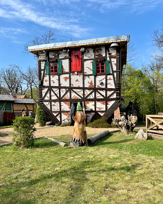 Hexentanzplatz noitatalo väärinpäin.