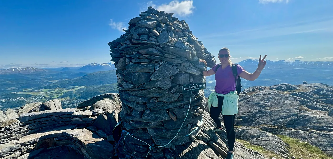 Helglandstrappan Øyfjelletin huipulla.