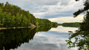 Iltamaisema järvelle Isojärven kansallispuistossa